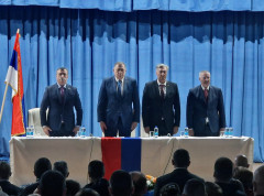 Svi koji glasaju protiv Karana glasaju za Šmita