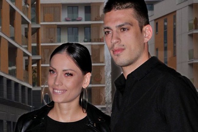 PORODICA NA OKUPU! Mirka Vasiljević podelila FOTOGRAFIJU IZ SVOG DOMA, svi zanemeli od šoka!