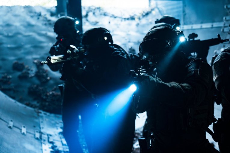 Pretresaju se stanovi, traže se vođe islamističke propagande