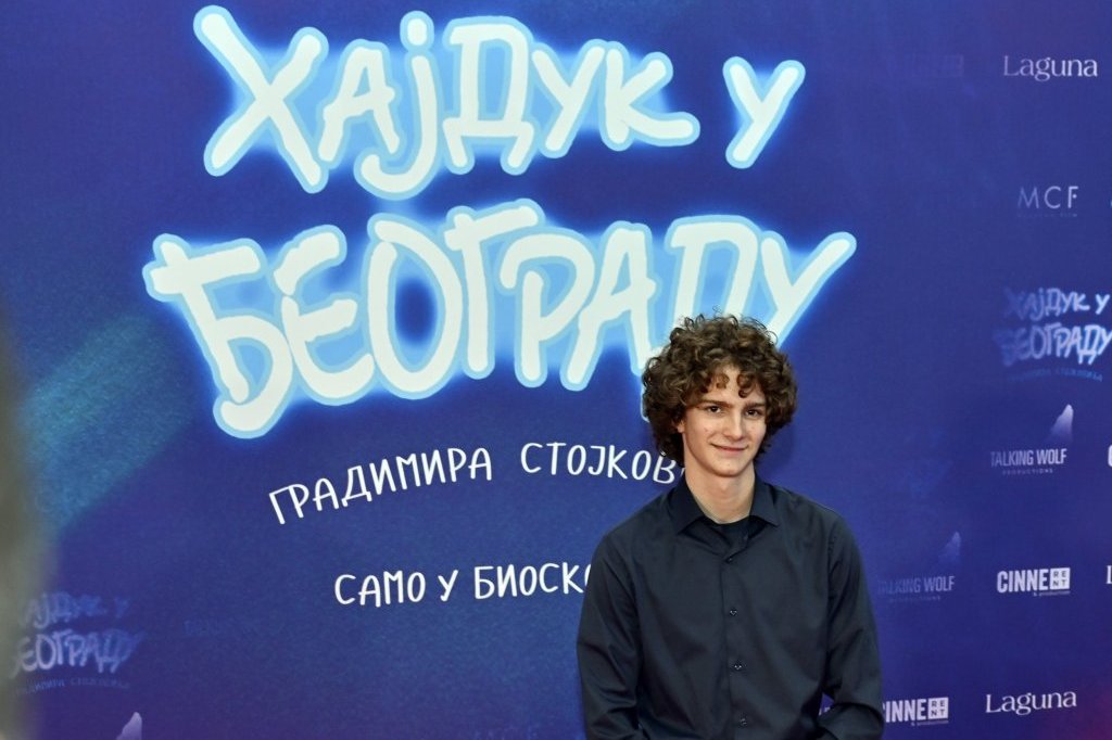 POZNATO KAD POČINJE EMITOVANJE "HAJDUKA U BEOGRADU": Sinoć je u prestonici nastao KOLAPS zbog premijere!