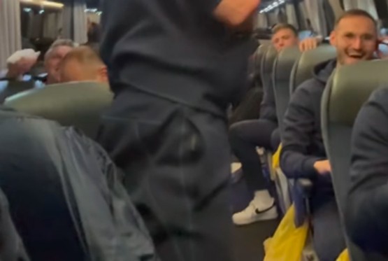 Štimac i fudbaleri pjevali nakon pobjede u Banjaluci: "Šef časti, navali na pivo" (VIDEO)