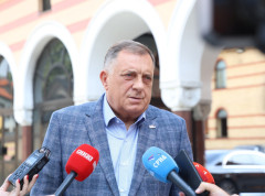 Milorad Dodik čestitao slavu bratstvu manastira Hilandara
