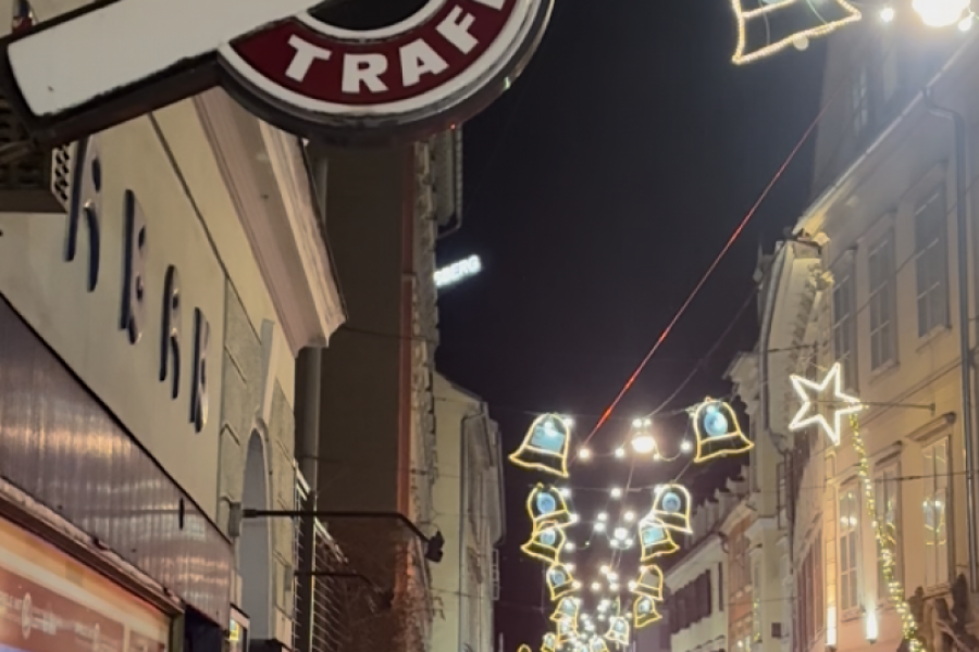 STIGLE DELIJE: Najvatreniji navijači Crvene zvezde „ZAPALILI“ GRAC! (VIDEO)