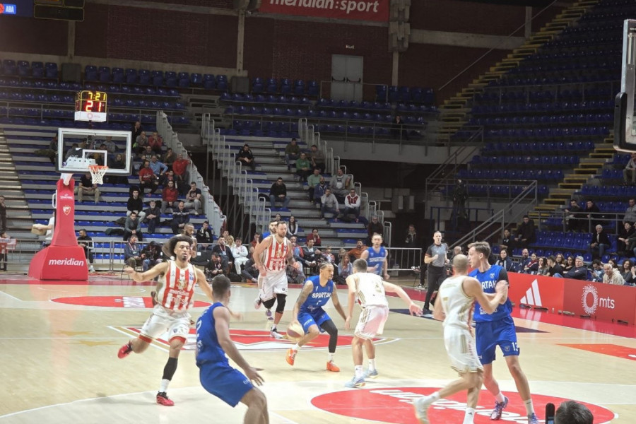 POČETAK DRUGOG POLUVREMENA: Crvena zvezda ima dva poena prednosti!