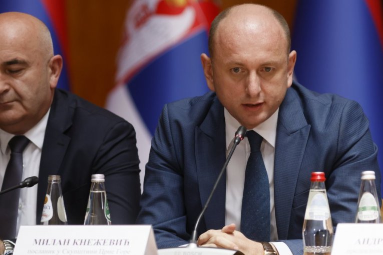 Prvi put kad udare na jednog Zećanina napuštam vlast, hoćeš li i ti da uradiš isto?