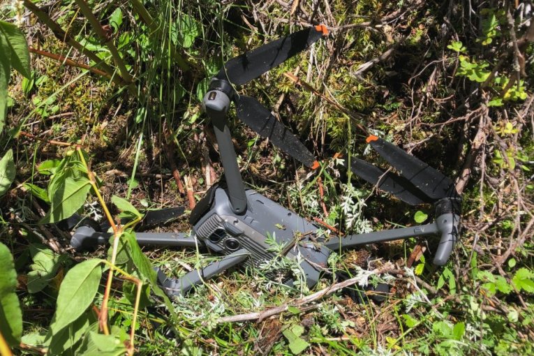 Neidentifikovana letelica pala s neba, meštani u strahu! Vojska hitno poslala timove za eksploziv!