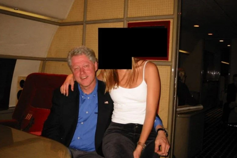 „OBEZBEDIĆU TI RAZUZDANE DEVOJKE!“ Isplivao jeziv mejl ozloglašene madam Džefrija Epstina saradniku Bila Klintona! Iskoristila TAJNU adresu da pošalje šokantnu ponudu! (FOTO)