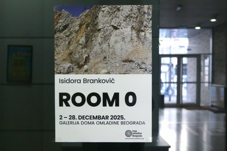 KULTURA U BEOGRADU PONOVO POMERA GRANICE! Izložba „ROOM 0“ Isidore Branković u Domu omladine! TELO KAO POLJE ANALIZE! (FOTO, VIDEO)