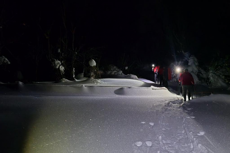 Migrantima amputirane noge i ruke nakon što su probali da uđu u Hrvatsku! SMRZLI SE NA PLJEŠEVICI! (UZNEMIRUJUĆI FOTO)