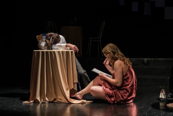 Premijerno izvedena predstava "On(a)" u Kamernom teatru 55