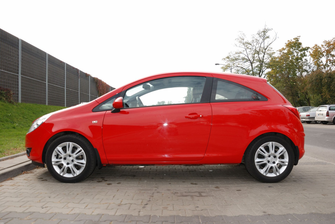 Kako da zaštitite automobil koji stoji napolju