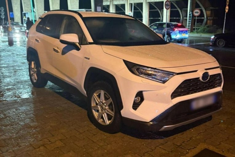 ZAPLENJEN DŽIP KOJI POTRAŽUJU SRBIJA I ŠVEDSKA! Albanac promenio motor, nalepnicu, broj šasije, ali nije prešao granicu!