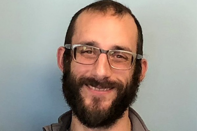 OVO JE UBIJENI CIVIL U MINEAPOLISU! Haos u Americi posle njegove likvidacije! TRAMP TVRDI DA JE „ILEGALNI MIGRANT“, NJEGOVI RODITELJI DA JE ROĐEN U ILINOISU! (UZNEMIRUJUĆI VIDEO)