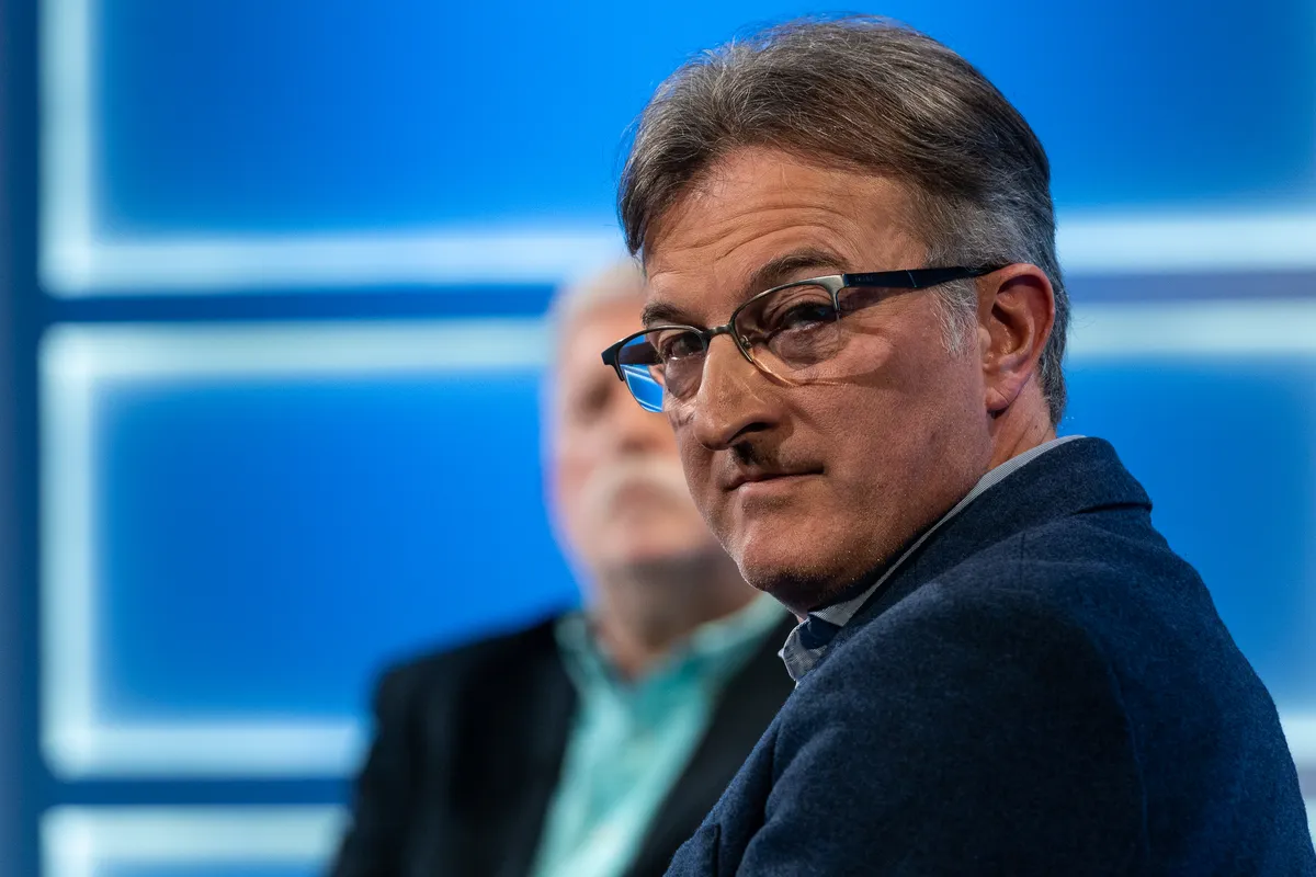 Cvejić (SRCE): Promene na čelu RTS utezanje medija