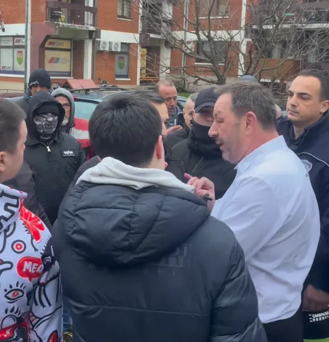 Grupa građana Guče zaštitila studente od maskiranih muškaraca