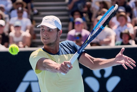 Kecmanović u osmini finala Akapulka