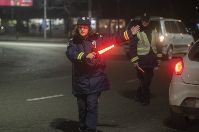 53 vozača sa više od 2 promila, hiljade jurile kao bez kočnica!