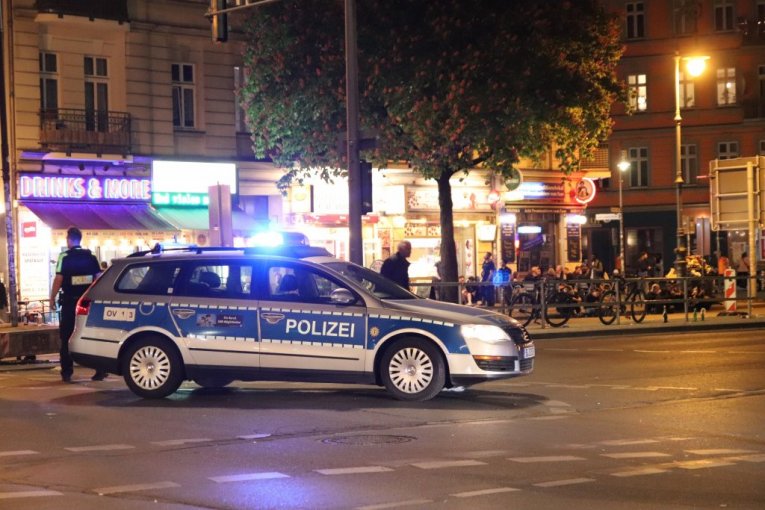 Srbin kombijem pokosio ženu iz Bosne! Lekari se bore za njen život nakon jezivog udesa u Salcburgu!