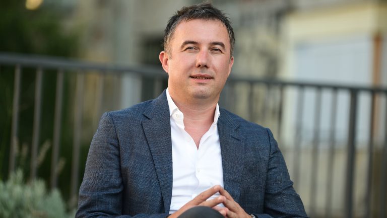 INTERVJU Ivan Ostojić, koautor knjige „Mit o balkanskom tigru“: Politička elita iz 90-ih i početka 2000-ih stopila se u novu ekonomsku elitu – Ekonomija