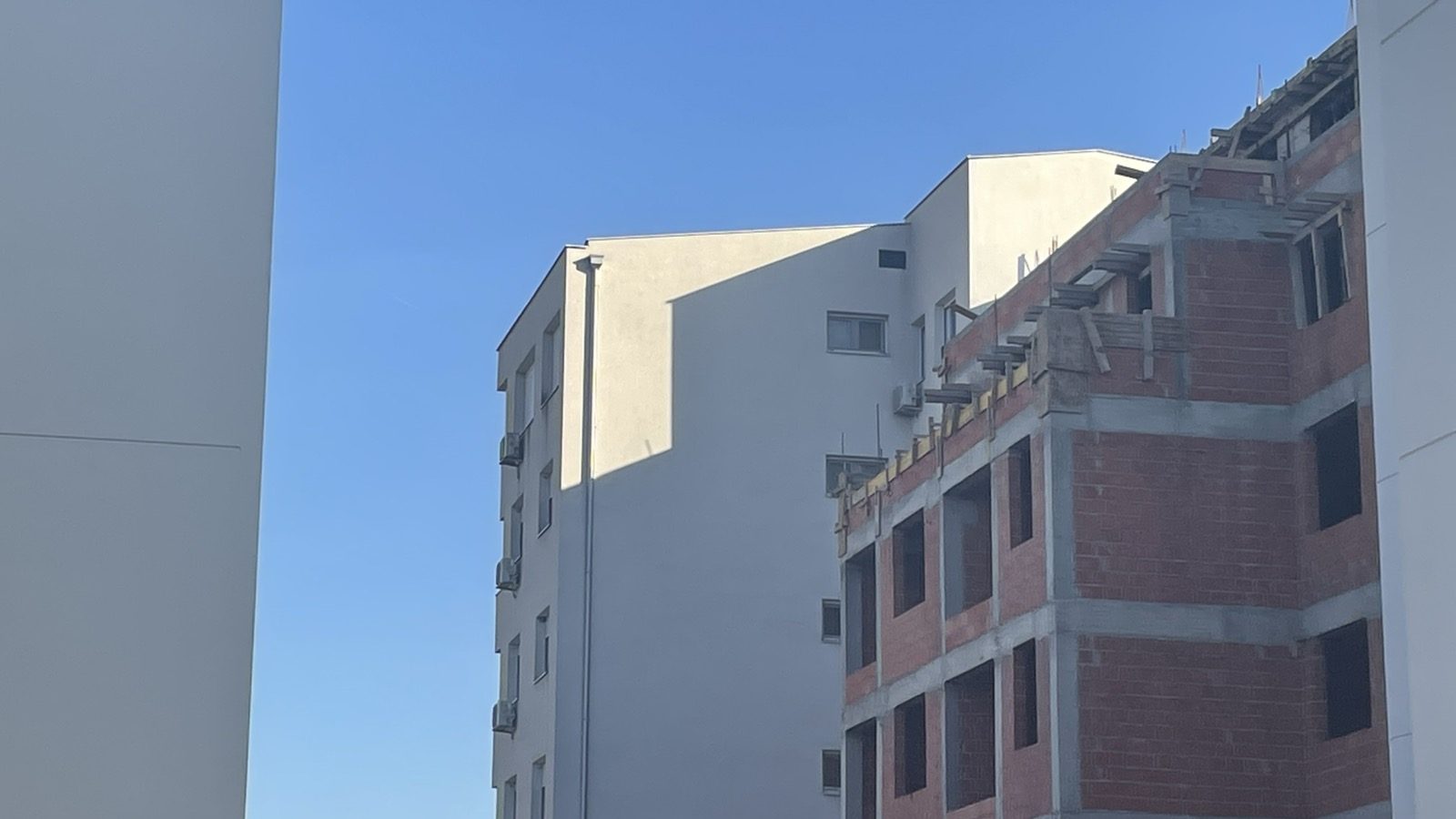 U ponoć ističe rok za prijavu objekata u programu „Svoj na svome“ – Ekonomija