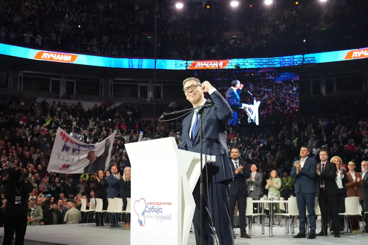 Tražili smo izveštaj SNS u kojem je trebalo da prijavi plaćanje dnevnica za skup u Areni: Pogađajte da li smo ga našli