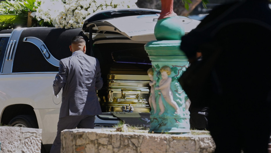 El Menčo sahranjen u zlatnom kovčegu