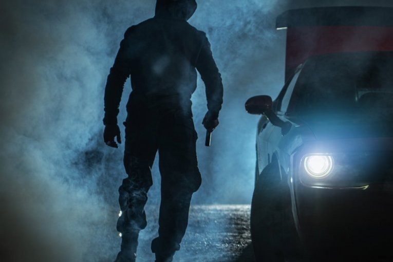 ŽELJKO IZREŠETAN U SVOM AUTOMOBILU! Likvidator prišao parkiranom „bmw-u“ pa ispalio rafal