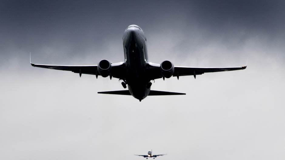 Zbog jake mećave otkazivanje letova u SAD, gužve i zbog neplaćanja osoblja