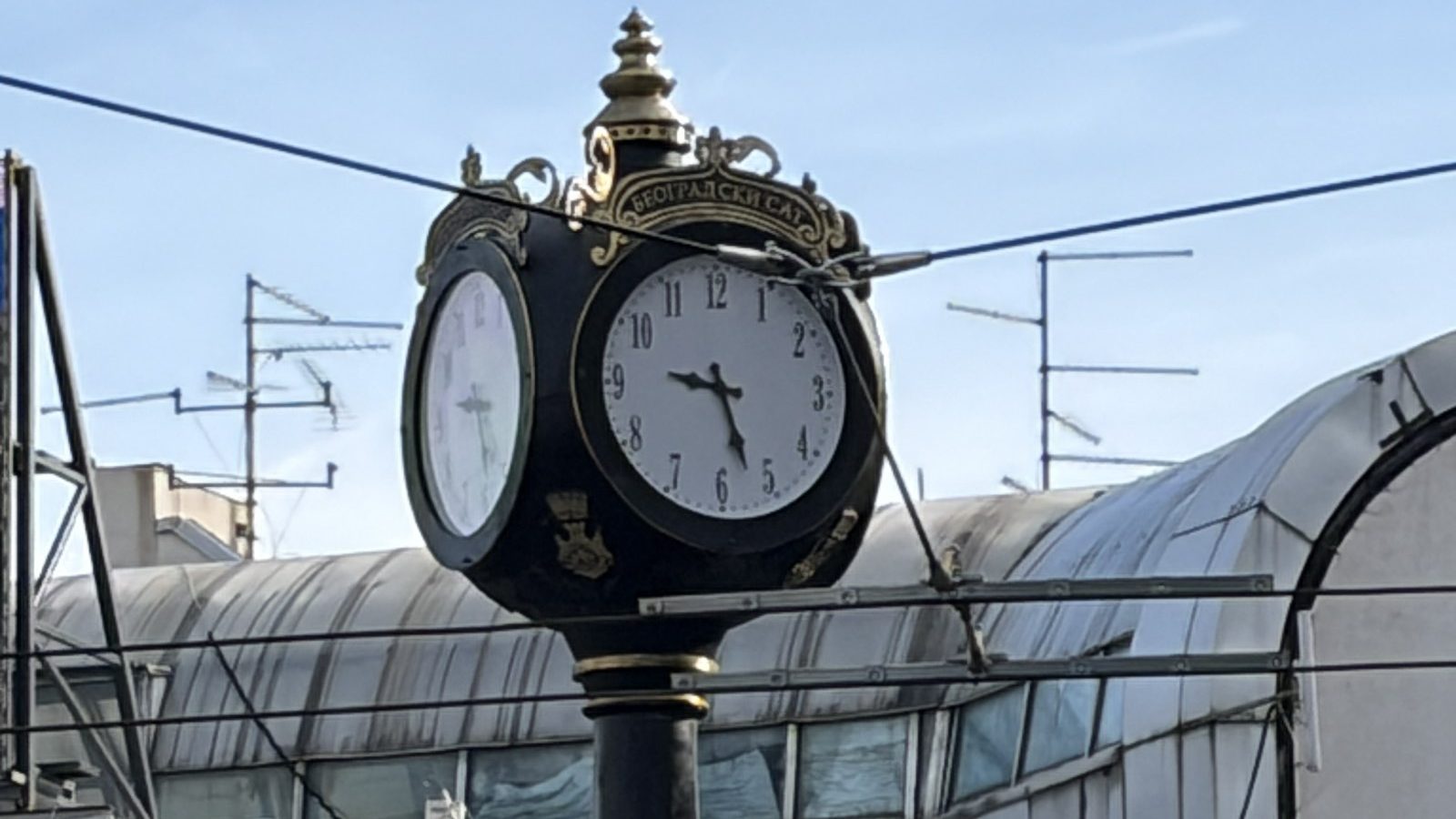 Šapić kaže da će „tražiti od Alibabe i 40 razbojnika taj njihov sat“: Kompanija koja preko ovog sajta prodaje odgovorila koliko bi koštao identičan kao na Trgu – Ekonomija