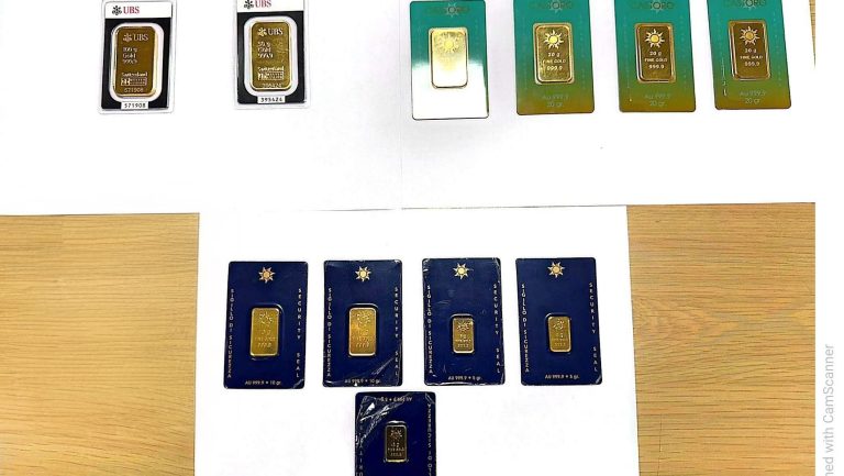 Pokušao da prošvercuje zlatne pločice u vrednosti 40.000 evra