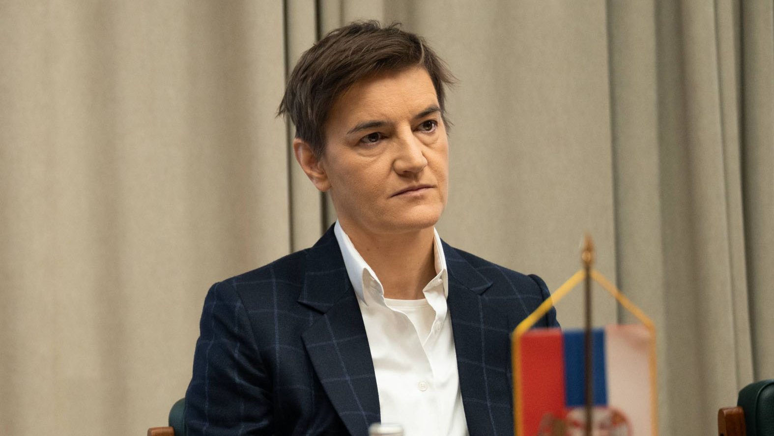Ana Brnabić: Upotrebna dozvola za stakleni vidikovac na vrhu Kablara za mesec dana (VIDEO) – Ekonomija