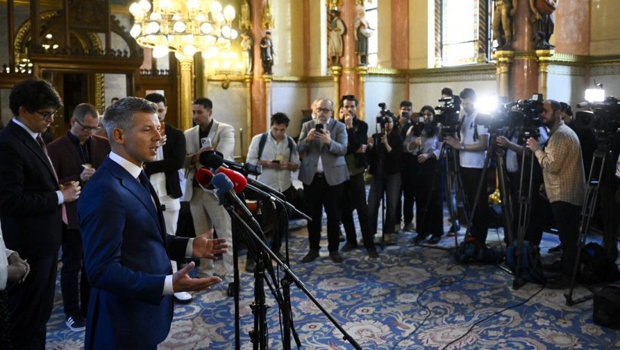 Orban je izgradio propagandnu mašinu zbog koje su mnogi u parališućem strahu, pogled na svet im se raspada: Mađar mora to da demontira – Svet