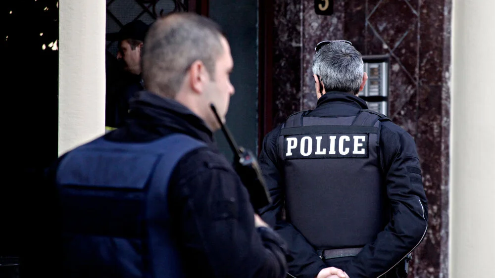 Naoružani napadač pucao na dva mesta u Atini, nekoliko osoba ranjeno – Svet