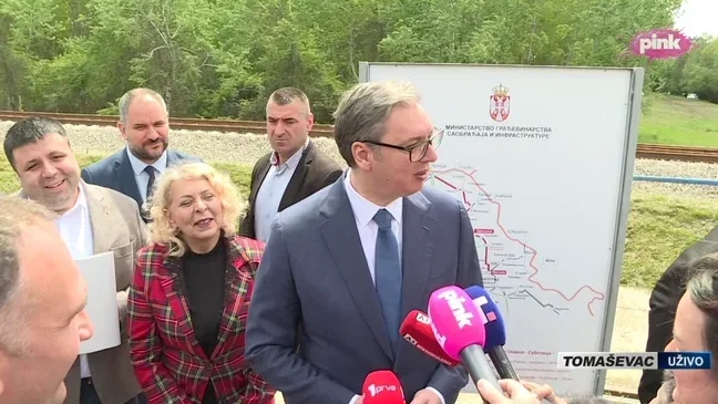 Vučić zamolio građane da uplate 100 evra za legalizaciju, „jer će izgubiti papir“ ako ne plate – Ekonomija