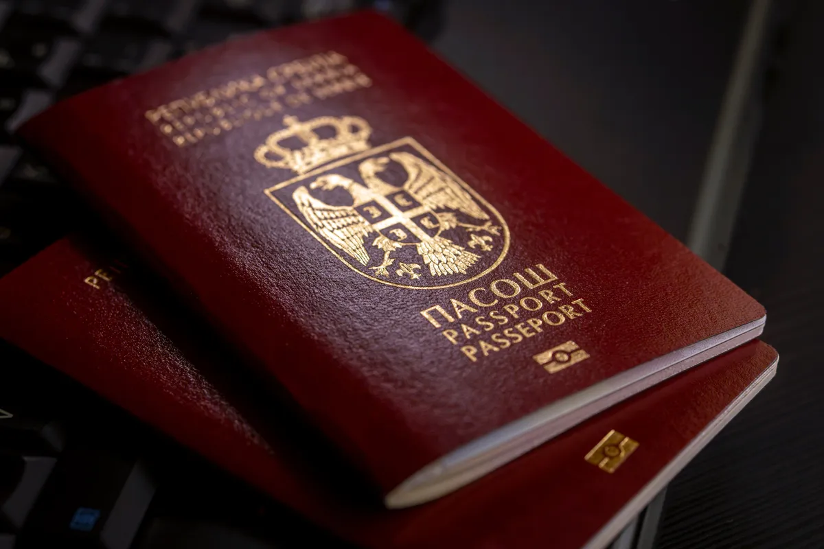 Poskupeo srpski burgundi pasoš: Koja je sada cena dokumenata za građane?