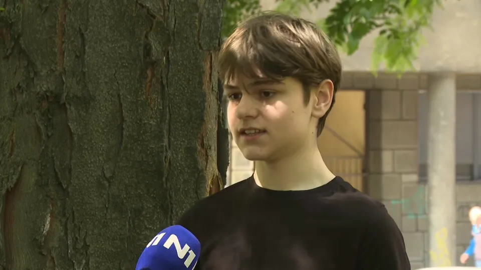 Ima samo 14 godina i više od 30 nagrada na pijanističkim takmičenjima, a kod kuće nema odgovarajući instrument