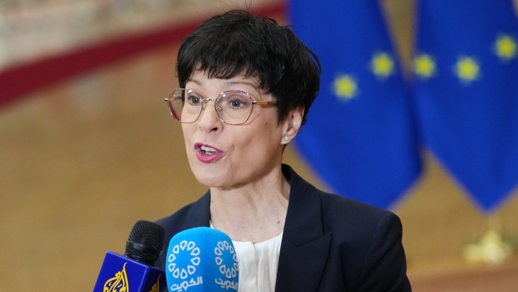 EU ne zamrzava sredstva za Srbiju, kaže Marta Kos