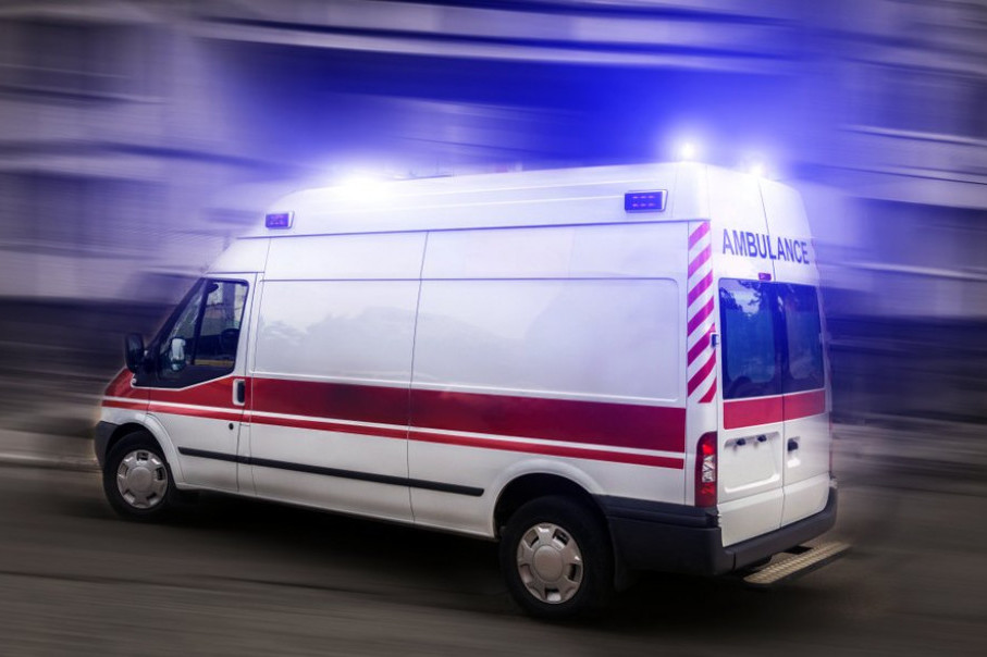 AUTOMOBIL POKOSIO DVE ŽENE SA DECOM! Automobil bez vozača se pokrenuo!