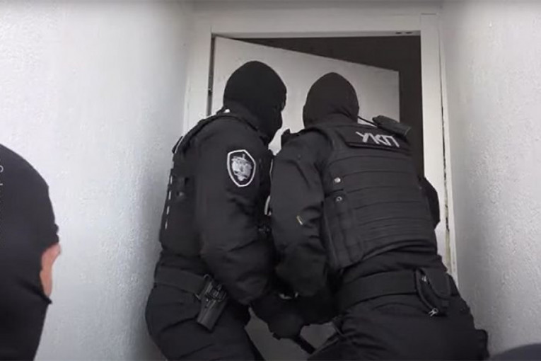 ŽESTOK UDAR MAFIJI! Pogledajte kako su PALI osumnjičeni koji su ojadili državu za 200 MILIONA (VIDEO)