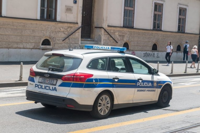 PRONAĐENE NESTALE DEVOJČICE (13)! Policija i građani ih celog dana tražili