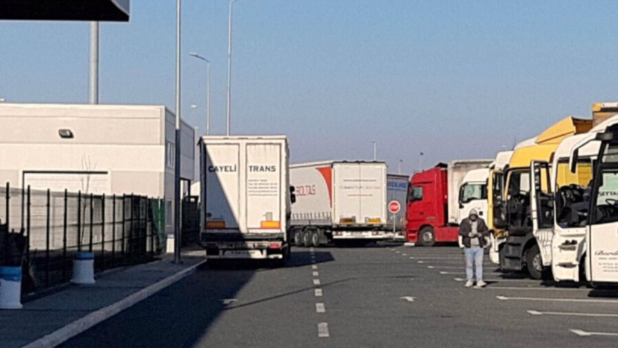 Šekularac (MGSI): Zapadni Balkan ulazi u leto sa kilometrima kamiona, kolonama automobila i milijardama koje „cure“ dok roba stoji – Ekonomija