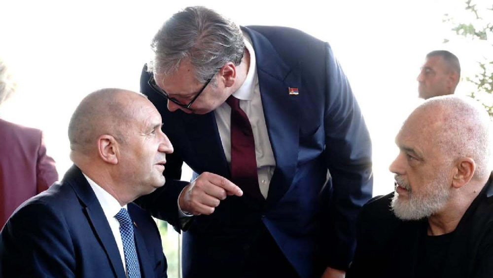 Radev za članstvo zasnovano na istinskim zaslugama, sa Vučićem o izručenju Cvetana Vasileva – Region