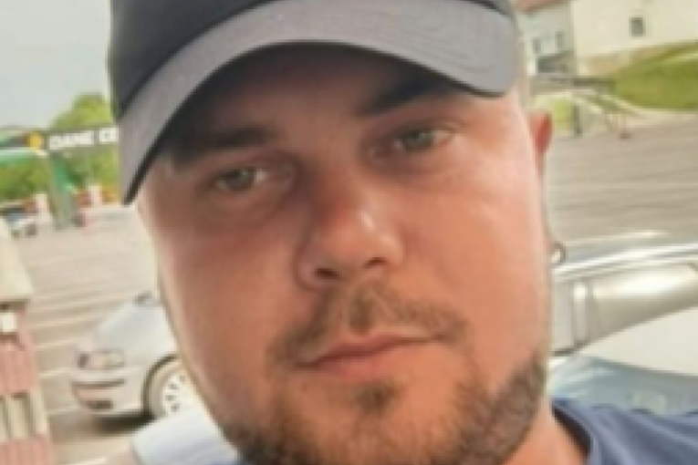 DA LI STE VIDELI OVOG MUŠKARCA? Policija uputila hitan apel, traga se za njim ZBOG UBISTVA!