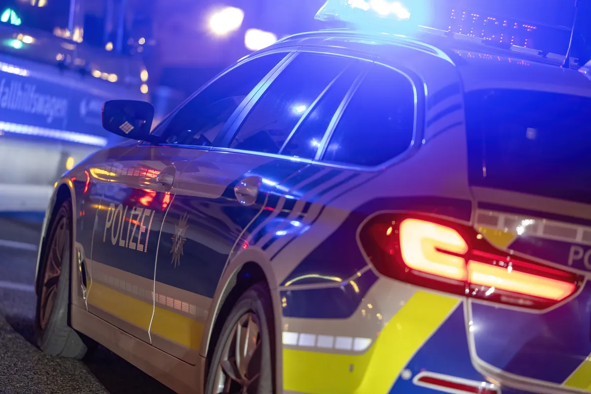 Policijska akcija u Dortmundu: Muškarac pucao na policajca, zabarikadirao se sa decom, mediji pišu da je sprskog porekla – Vesti iz Srbije, regiona i sveta