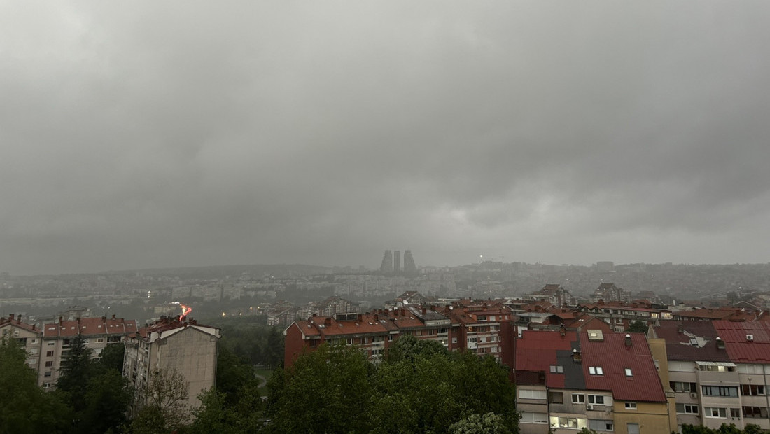 MUP upozorio na oluju sa gradom širom Srbije
