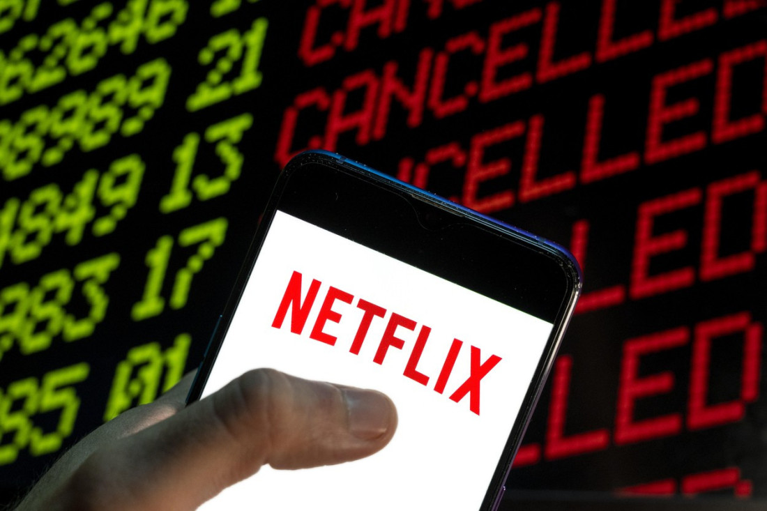Netfliks ukinuo čak 11 popularnih serija