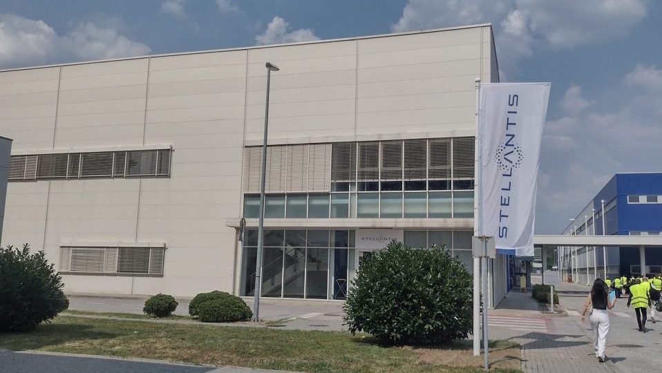 U Stelantisovoj fabrici u Kragujevcu uvedene vikend smene, radi se od 18 do 6 – Ekonomija